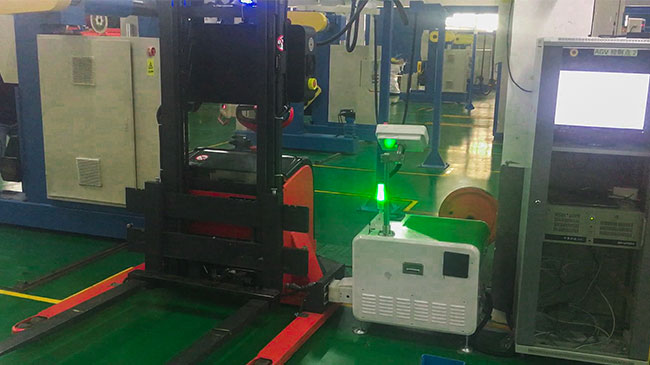 mantenimento facile guidato a laser di maneggio del materiale del AGV dei carrelli elevatori di capacità massima 1.5T